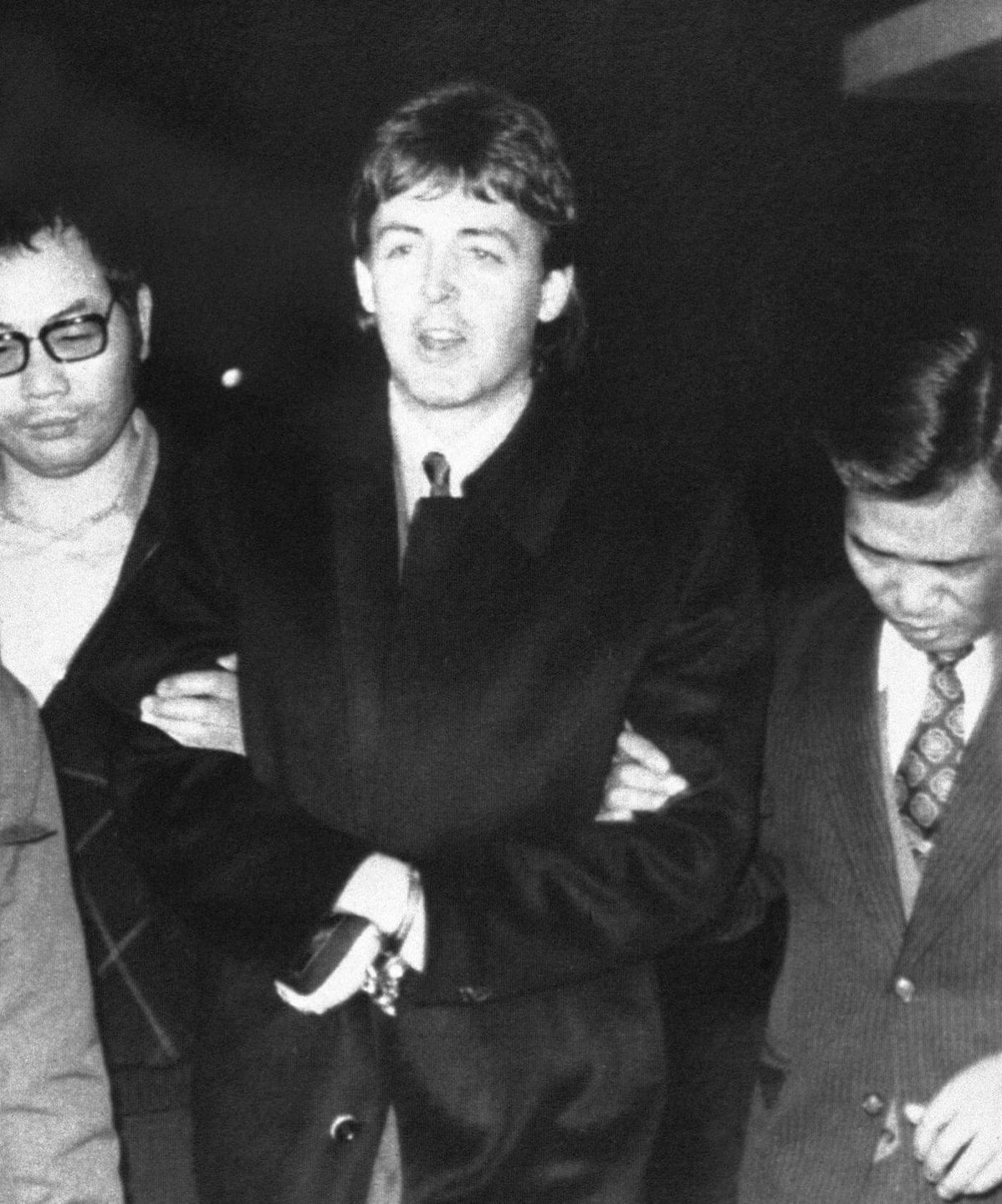 crosstown_traffic_beatles_mccartney_marijuana_tokyo crosstown_traffic_beatles_mccartney_marijuana_tokyo